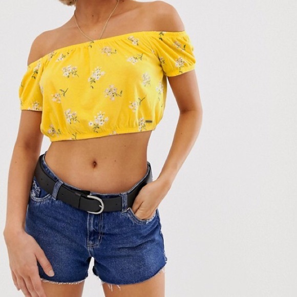 hollister off the shoulder crop top
